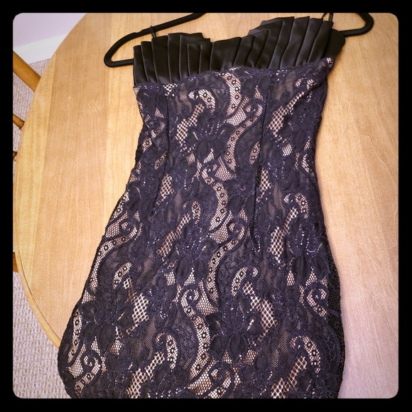 Dress - Picture 1 of 2